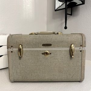 Vintage Samsonite Train Case Makeup Vanity Gray Streamlite Schaefer Designer
